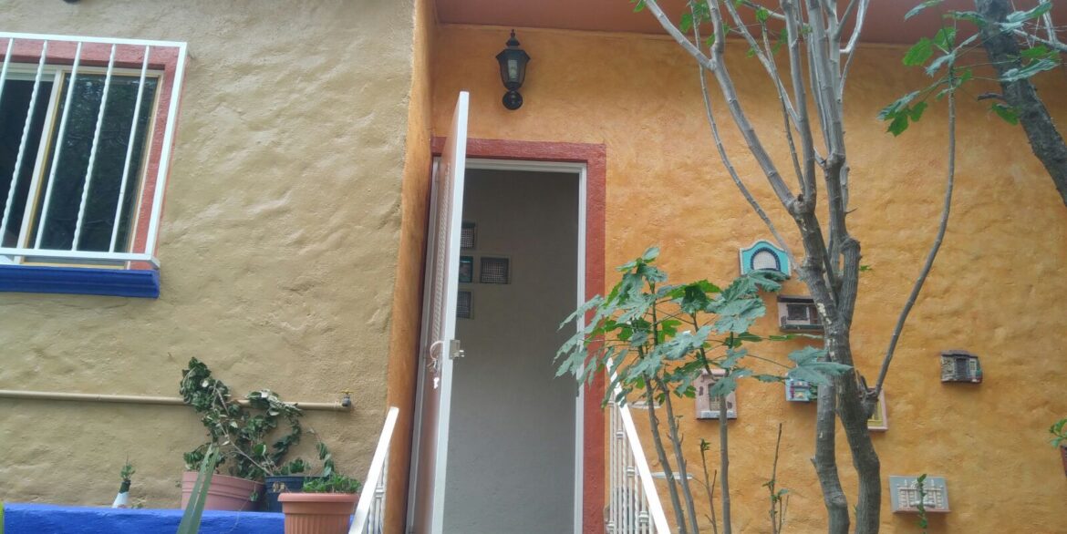 entrada a la casa