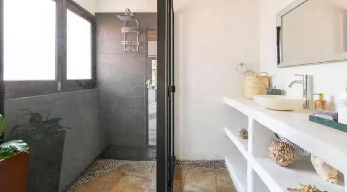 630556614_1561403562655664_7780751987689218830_n