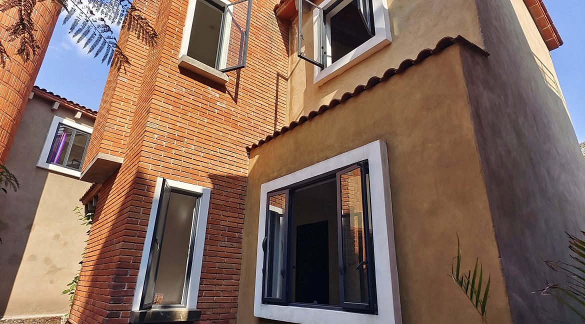 592712766_1498115165651171_6148308763282587904_n