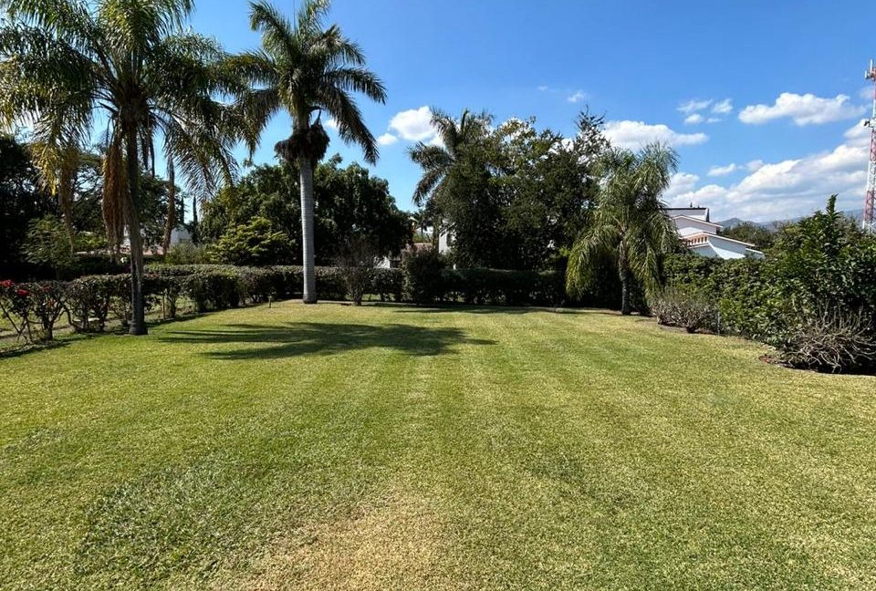 WhatsApp Image 2025-12-01 at 2.33.58 PM (1)