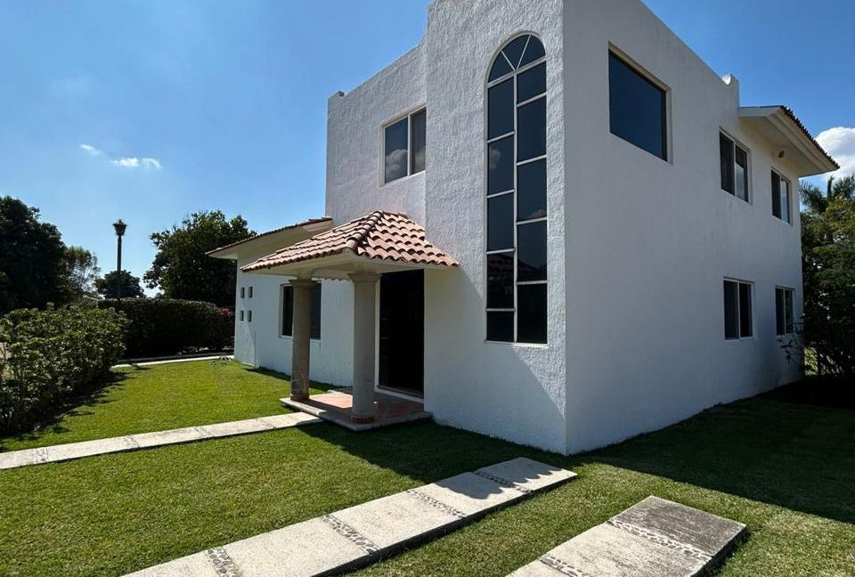 WhatsApp Image 2025-12-01 at 2.33.59 PM (4)