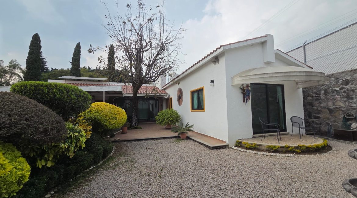 WhatsApp Image 2025-12-08 at 3.40.04 PM (2)