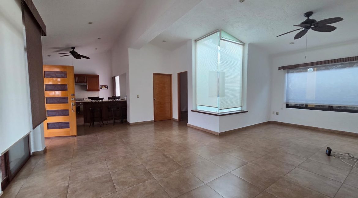 WhatsApp Image 2025-12-08 at 3.40.06 PM (4)