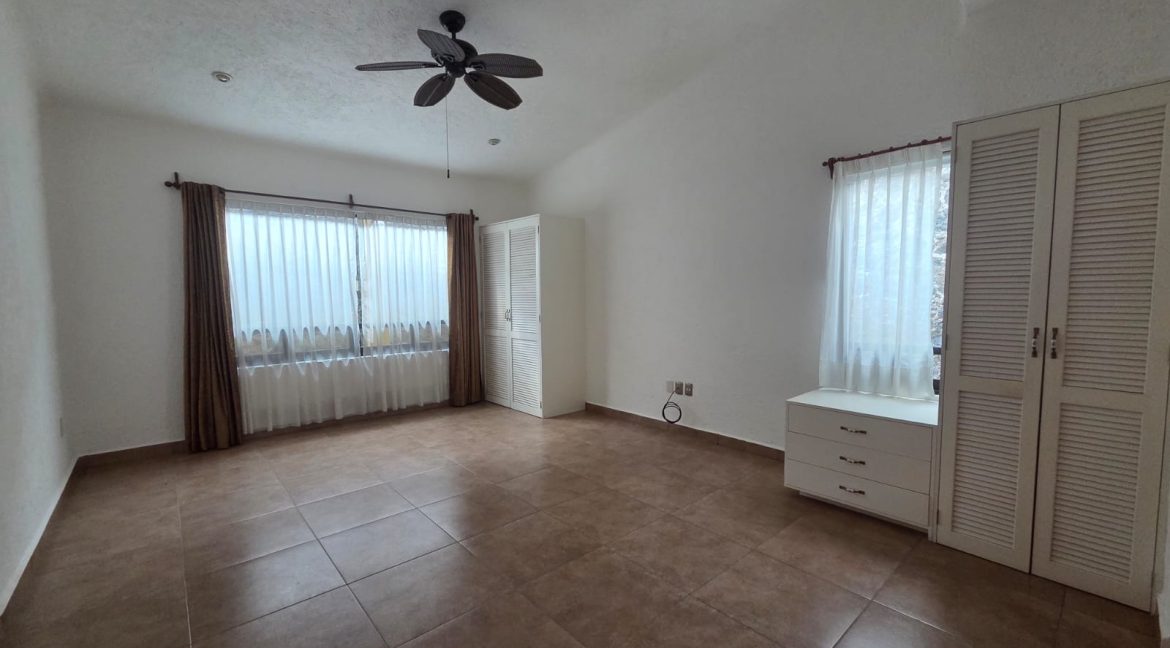 WhatsApp Image 2025-12-08 at 3.40.06 PM (5)