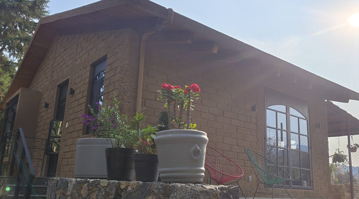 650103651_1594041739391846_5458105694696592518_n