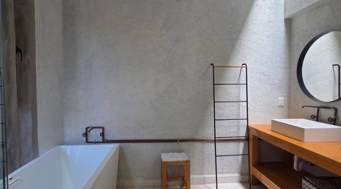 657428575_1611720527623967_749803416378816288_n